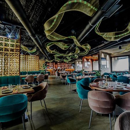 New Port - Premium Floating Aparthotel Краков Экстерьер фото