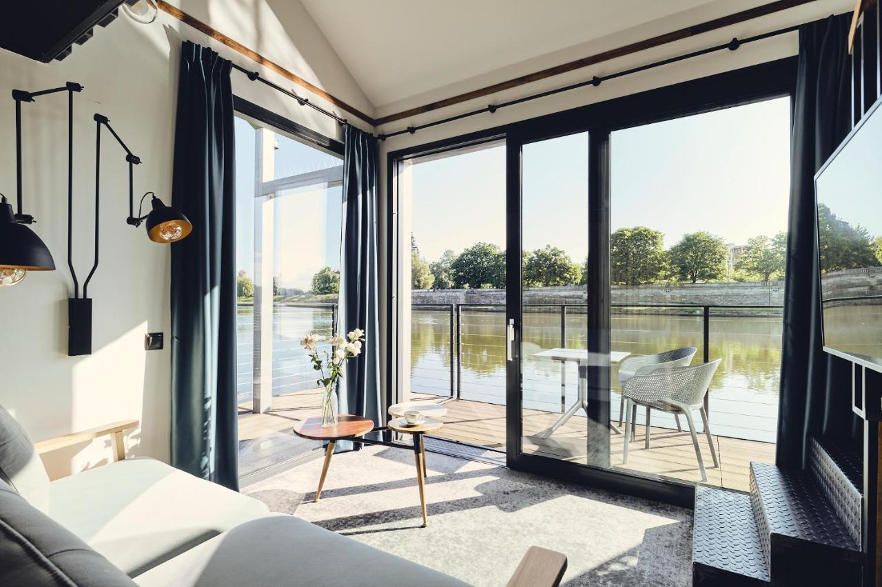 New Port - Premium Floating Aparthotel Краков Экстерьер фото