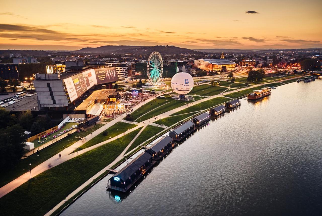 New Port - Premium Floating Aparthotel Краков Экстерьер фото